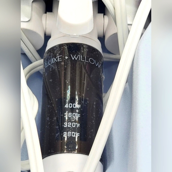 Luxe+Willow Ripple Effect Triple Barrel Waver With Temperature Control - Picture 4 of 4